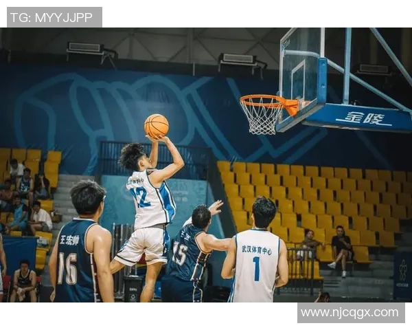 武汉篮球队在精英赛中的灵活性表现分析与战术探讨